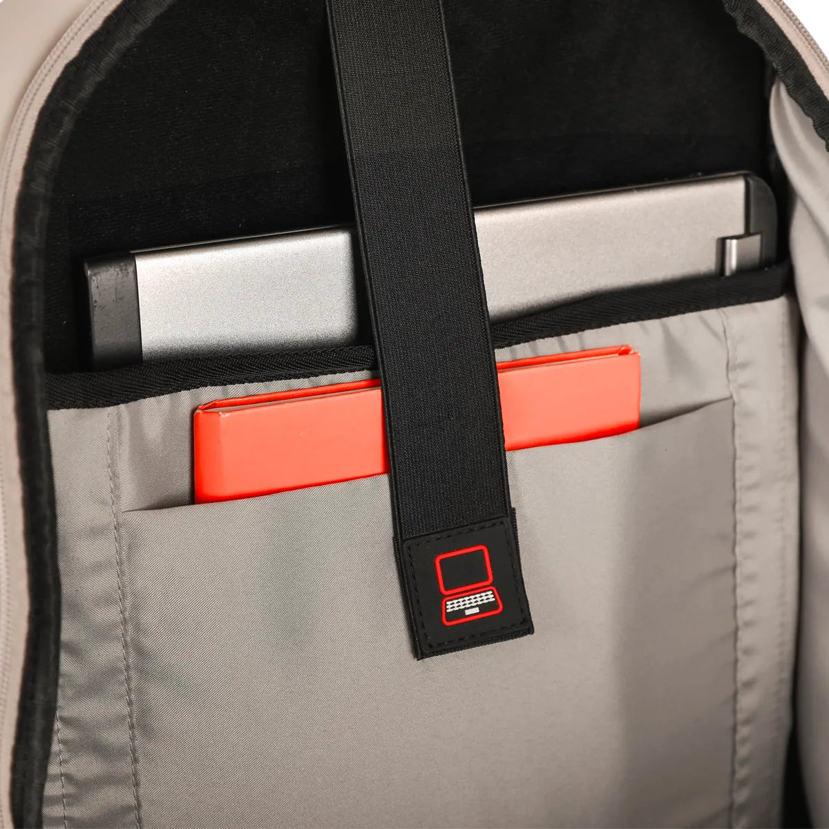 Mochila Feminina com Compartimento para Notebook Elegance Sestini