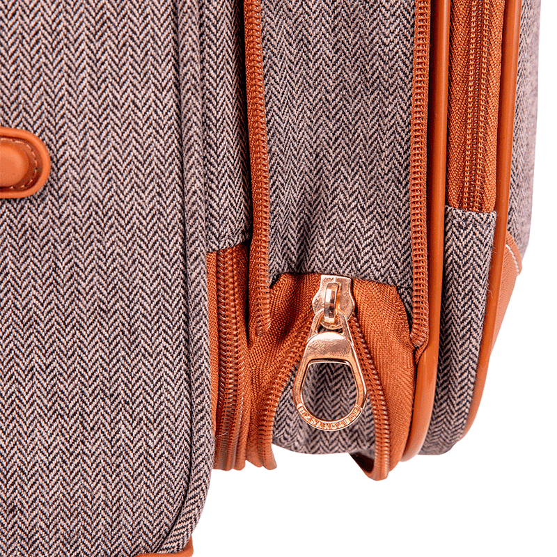 Mala de Viagem 23 kg em Tecido com Detalhes em Couro Royale